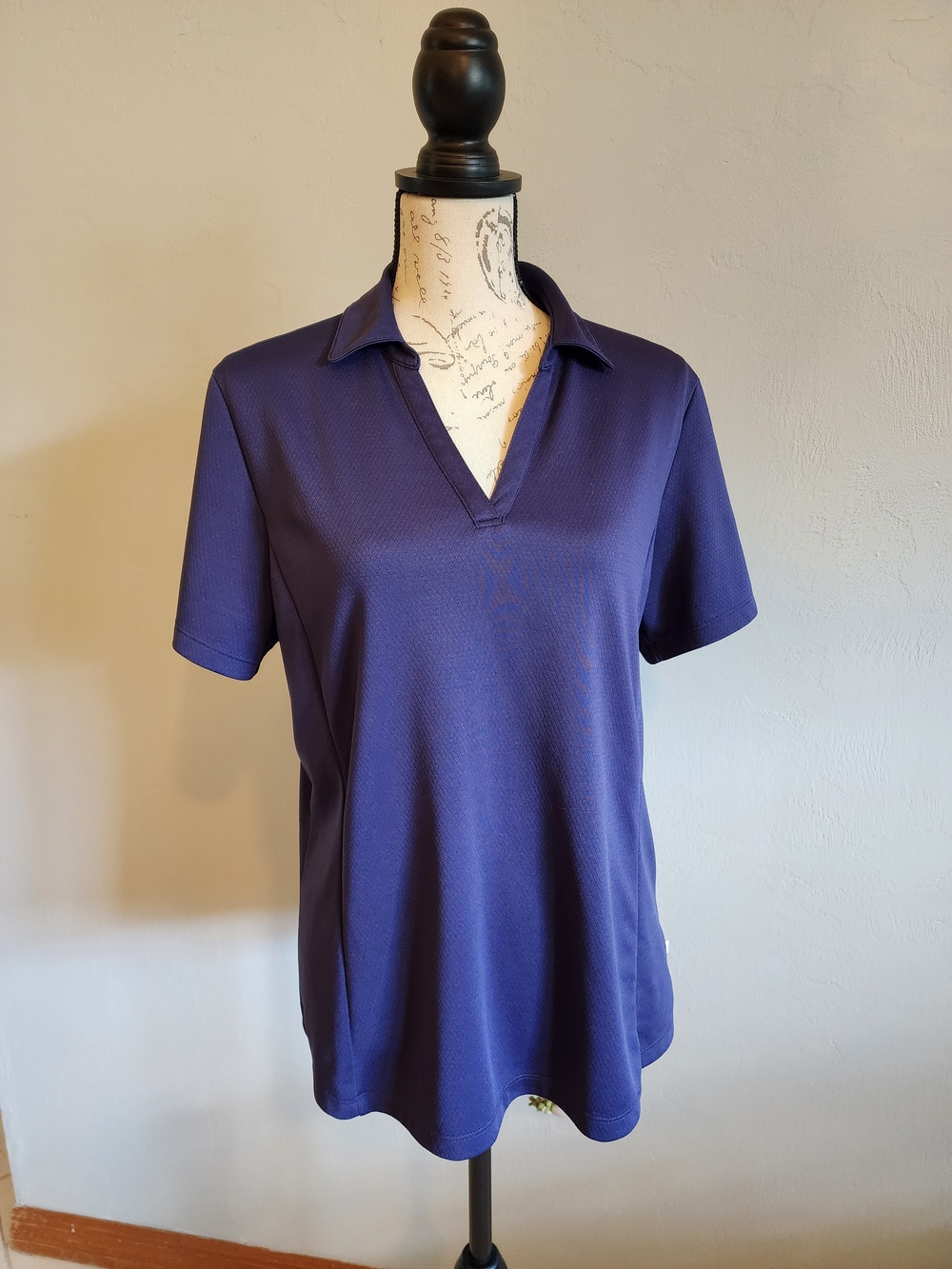 Lady Hagen Golf Polo V-Neck Top in Navy